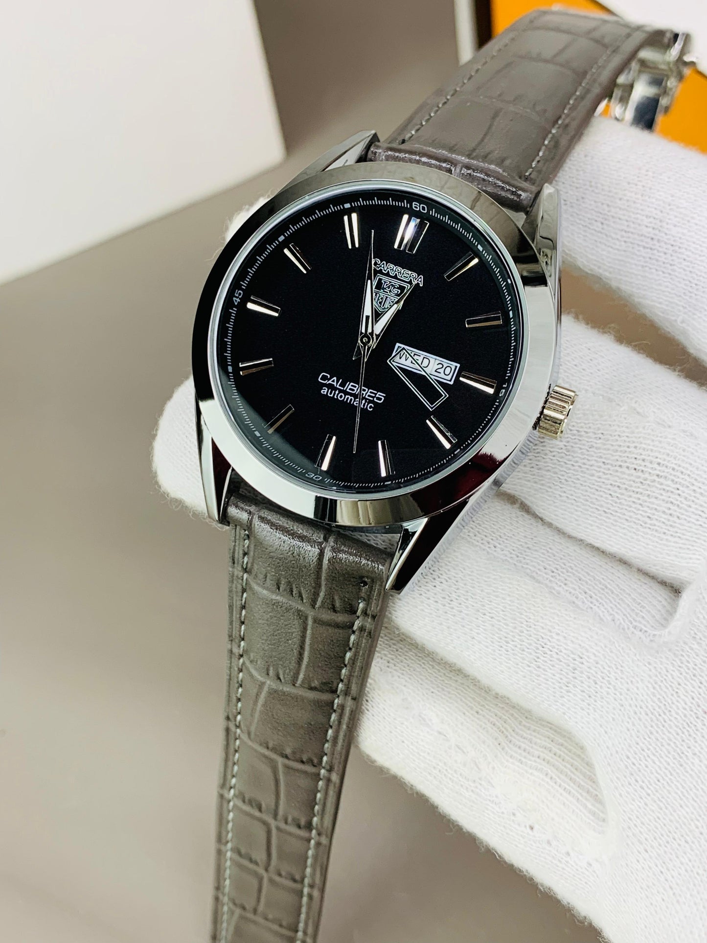 TAGHEUR Caliber Carrera Gents Watch